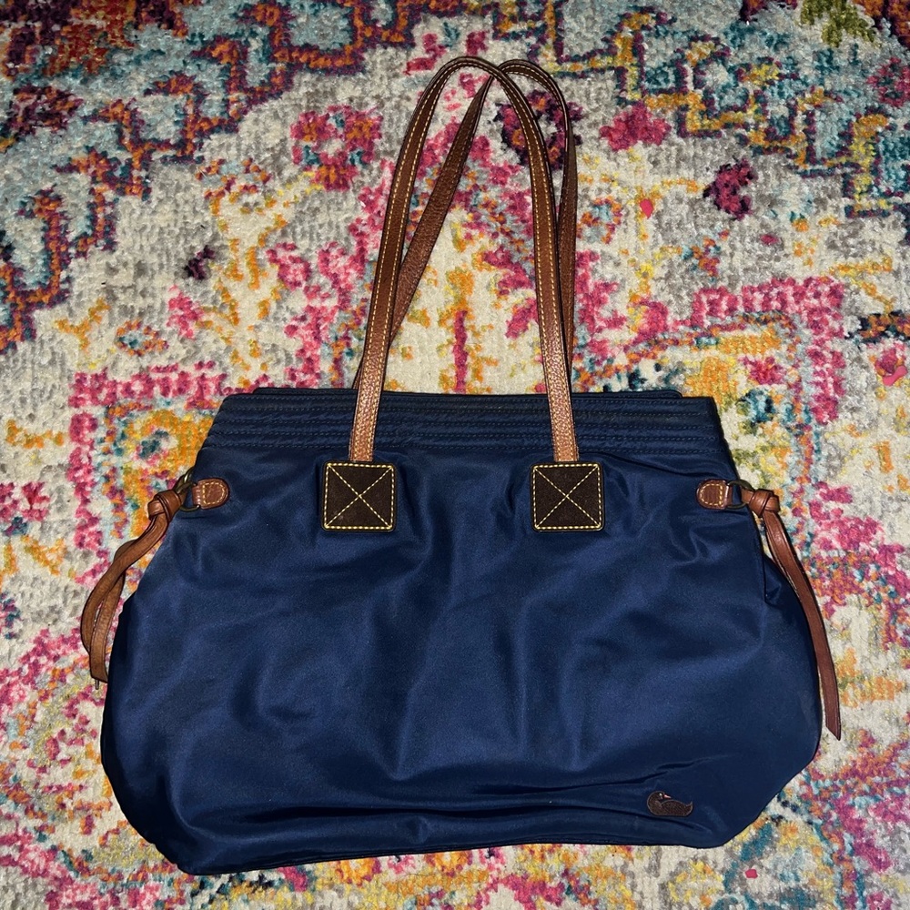 *AUTHENTIC* Dooney & Bourke Shoulder Bag